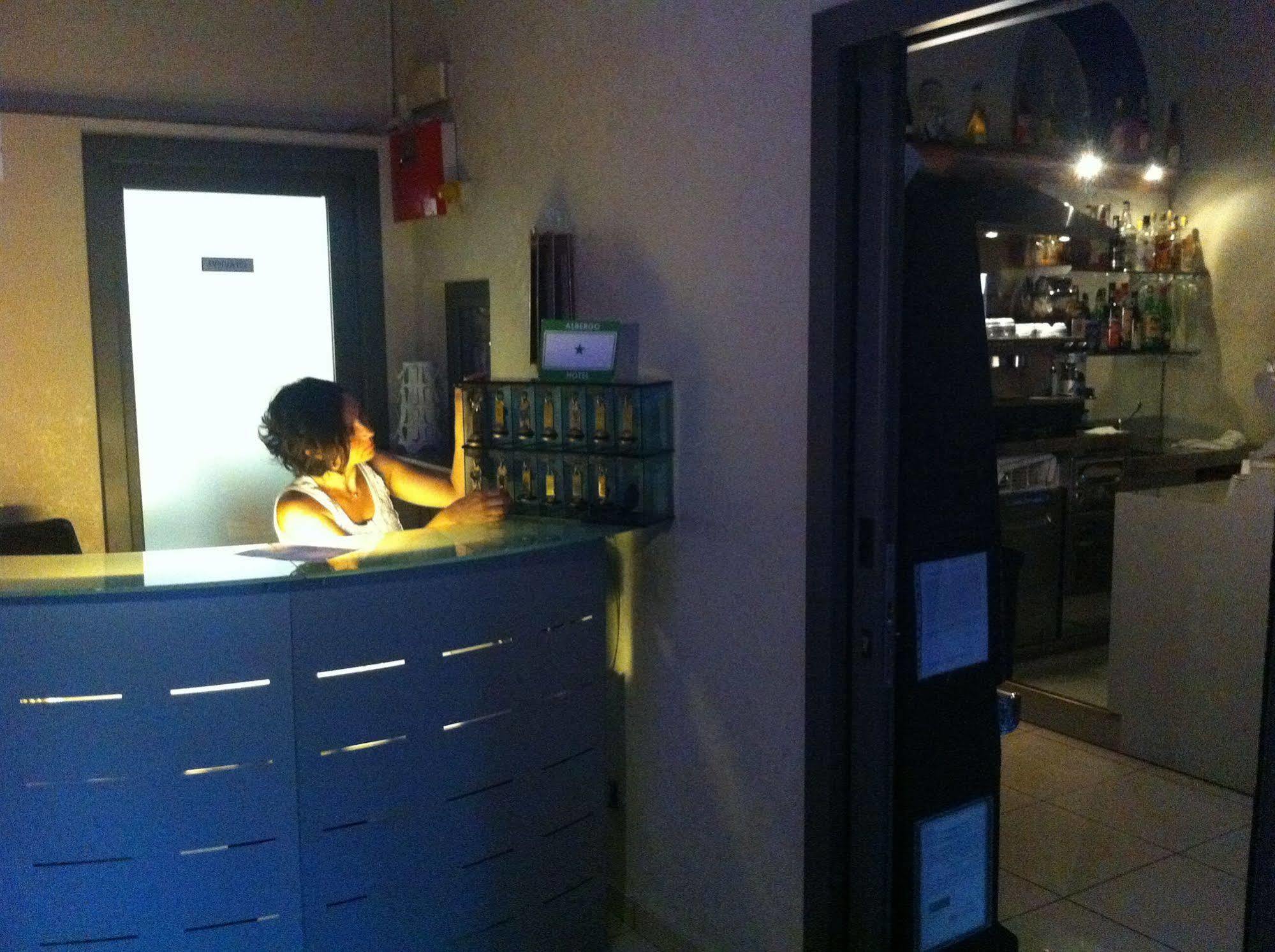 Hotel Convertini Milan Bagian luar foto